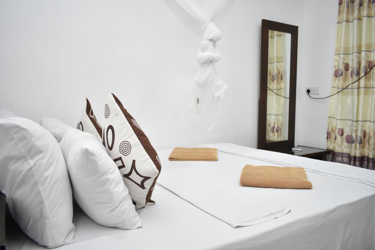 Sigiri Rock Side Home Stay Szigirija Kültér fotó