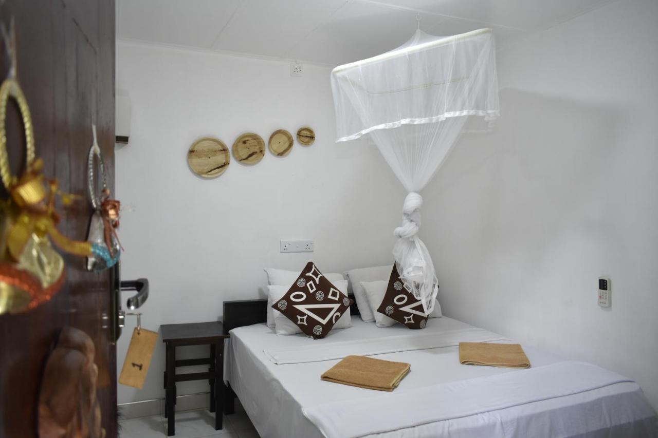 Sigiri Rock Side Home Stay Szigirija Kültér fotó