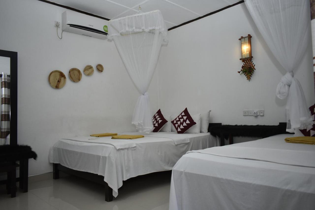 Sigiri Rock Side Home Stay Szigirija Kültér fotó
