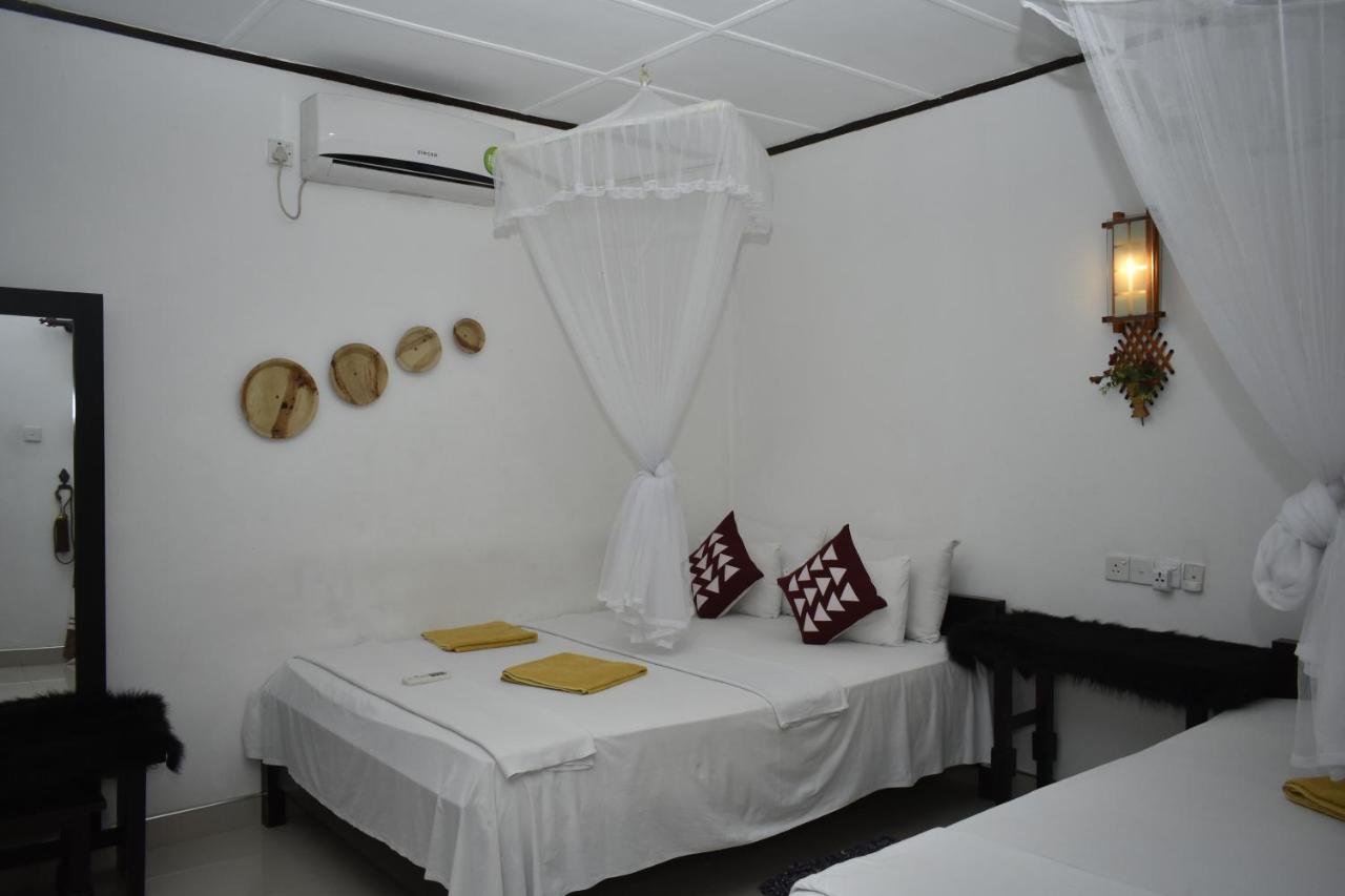 Sigiri Rock Side Home Stay Szigirija Kültér fotó