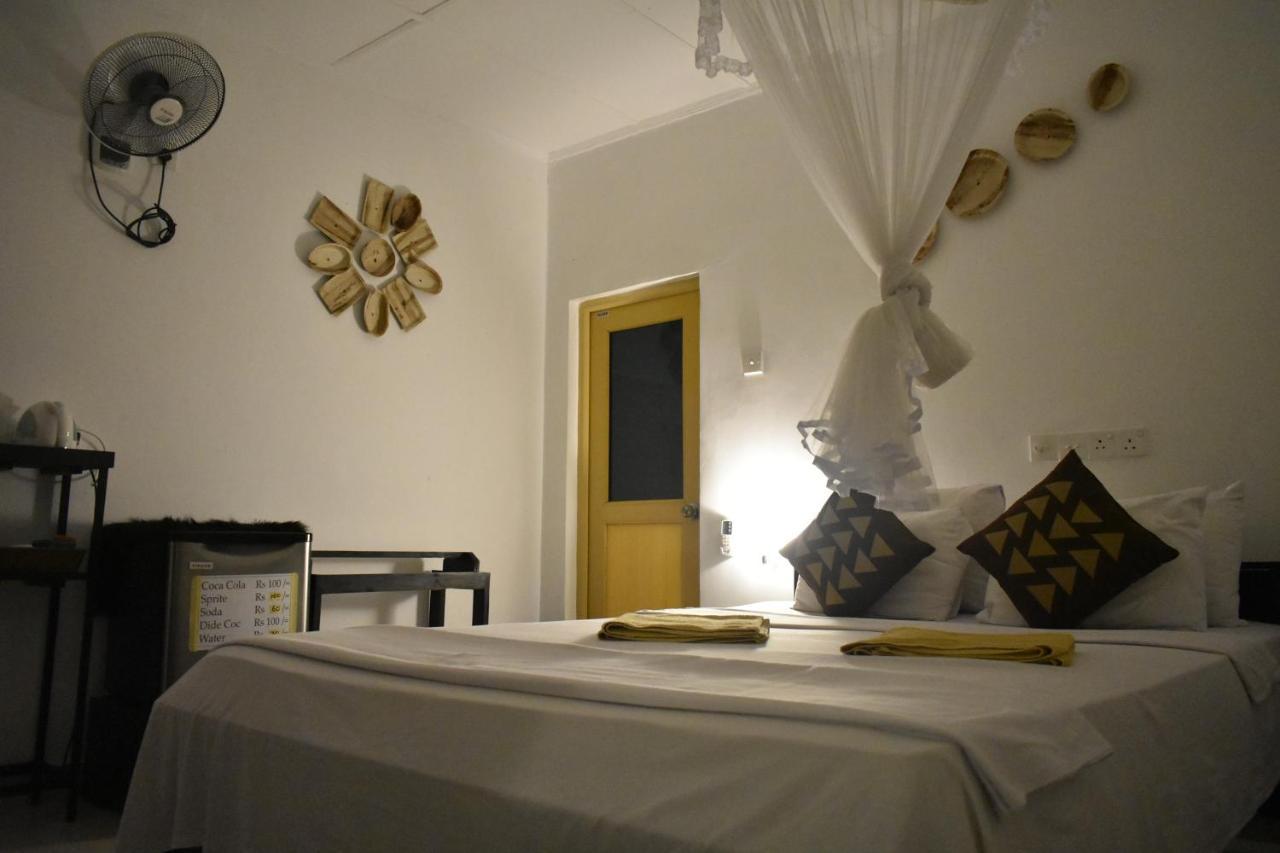 Sigiri Rock Side Home Stay Szigirija Kültér fotó